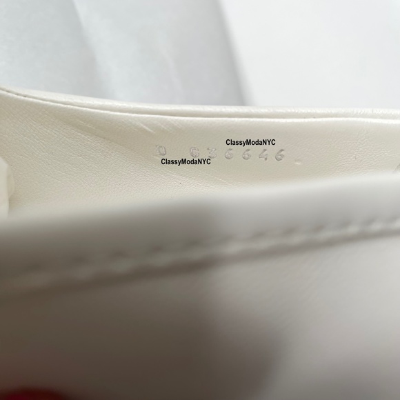 ❌❌ SOLD Chanel NIB Loafers White Leather Quilted Silver Turnlock CC Logo - Picture 11 of 12